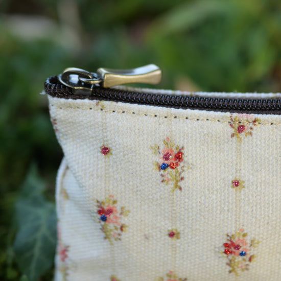 Pochette pailletée à la main à Paris Made in France